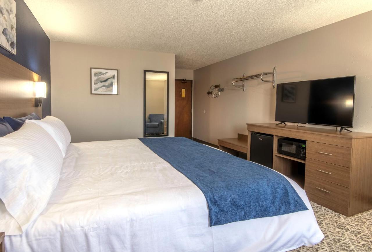 Hilltop Inn & Suites Grove Kültér fotó